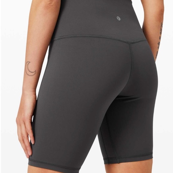 Lululemon Charcoal Align Biker Shorts - Picture 1 of 3